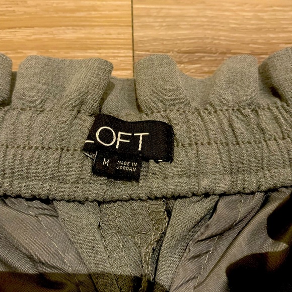 LOFT Pants like new - Picture 3 of 3